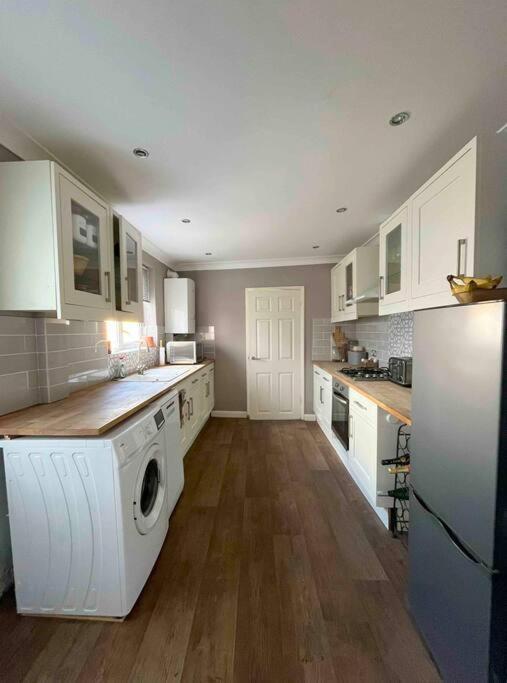 Ferienwohnung Cosy Flat In Burgess Hill, Sussex Exterior foto